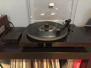 Pro-Ject Debut Carbon Reference